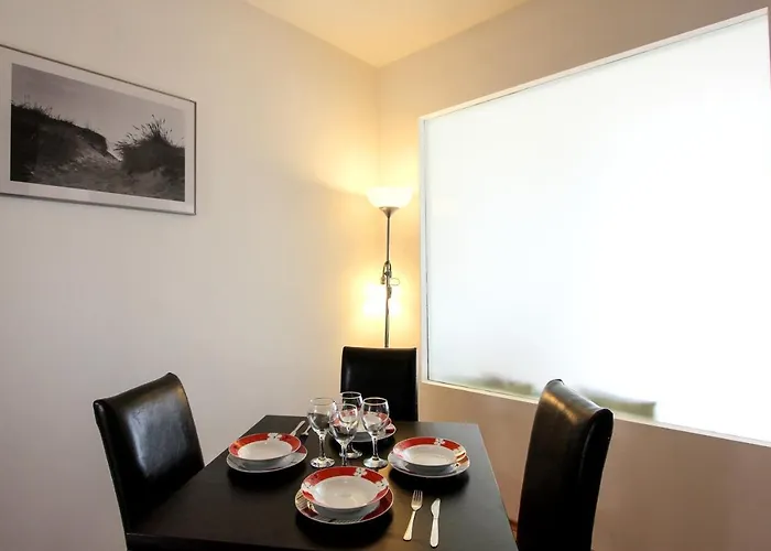 The Chill House In Sunny Apartment