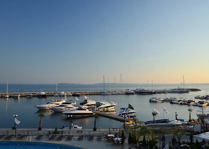 The Chill House In Sunny ساني بيتش