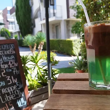 Апартамент The Chill House In Sunny *